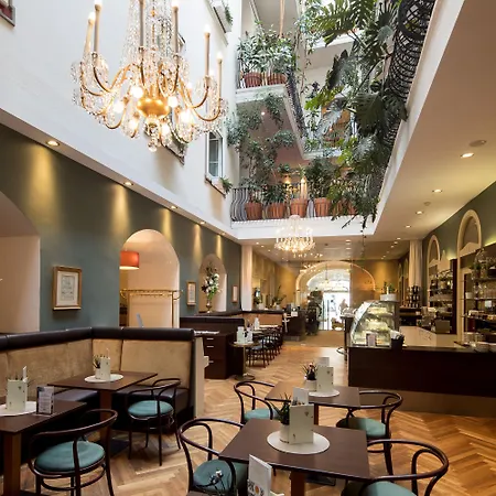 Готель Palais-hotel Erzherzog Johann