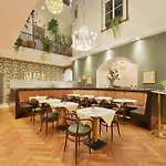 Palais-hotel Erzherzog Johann Hotel 4*
