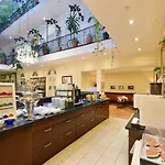 Hotell Palais-hotel Erzherzog Johann 4*