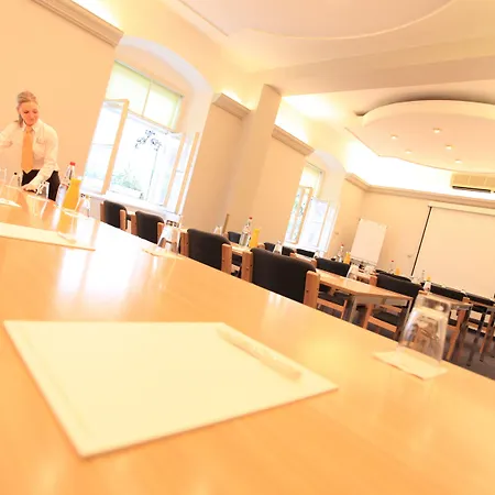 Palais-hotel Erzherzog Johann Отель Грац