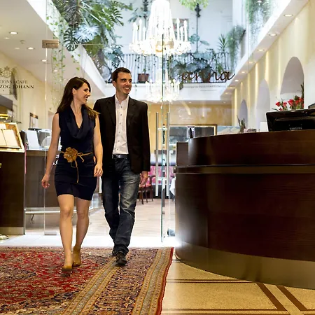 Отель Palais-hotel Erzherzog Johann