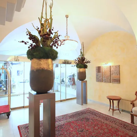 Palais-hotel Erzherzog Johann Hotel 4*