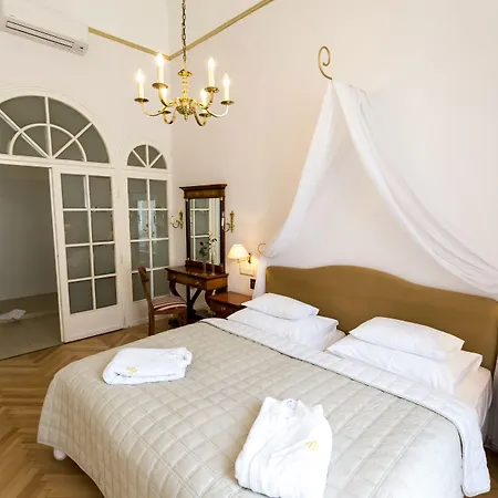 Отель Palais-hotel Erzherzog Johann 4*