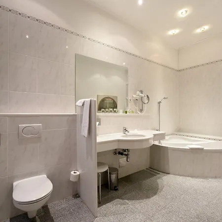 Szálloda Palais-hotel Erzherzog Johann 4*