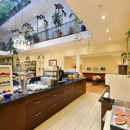 Отель Palais-hotel Erzherzog Johann 4*