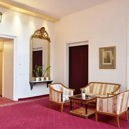 Отель Palais-hotel Erzherzog Johann
