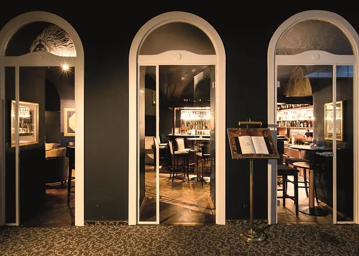 Отель Palais-hotel Erzherzog Johann