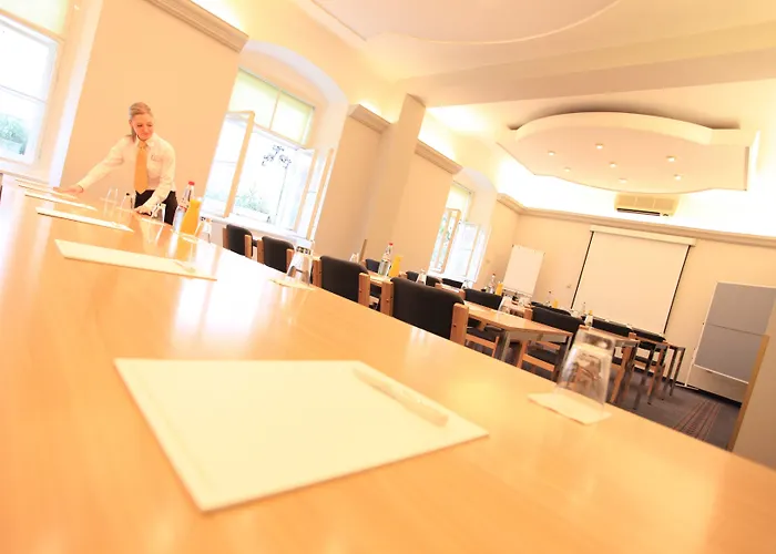 Palais-hotel Erzherzog Johann Отель Грац